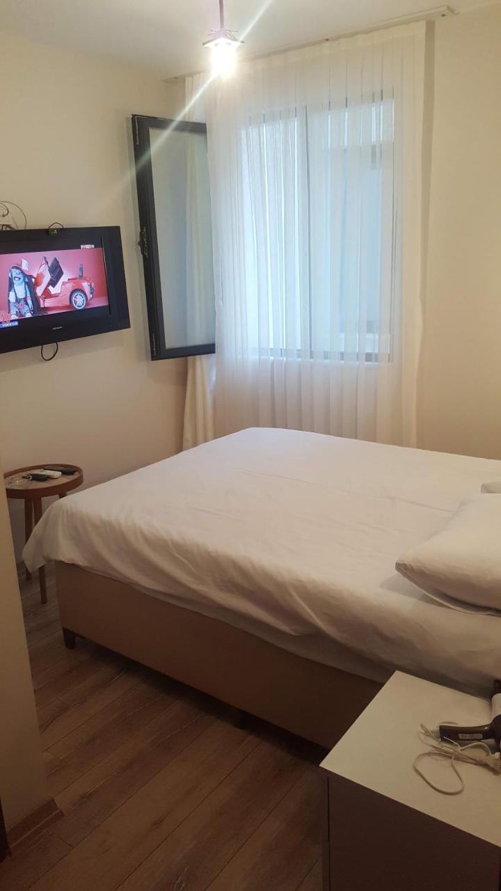 Sweet Home Taksim Otel Истанбул Екстериор снимка