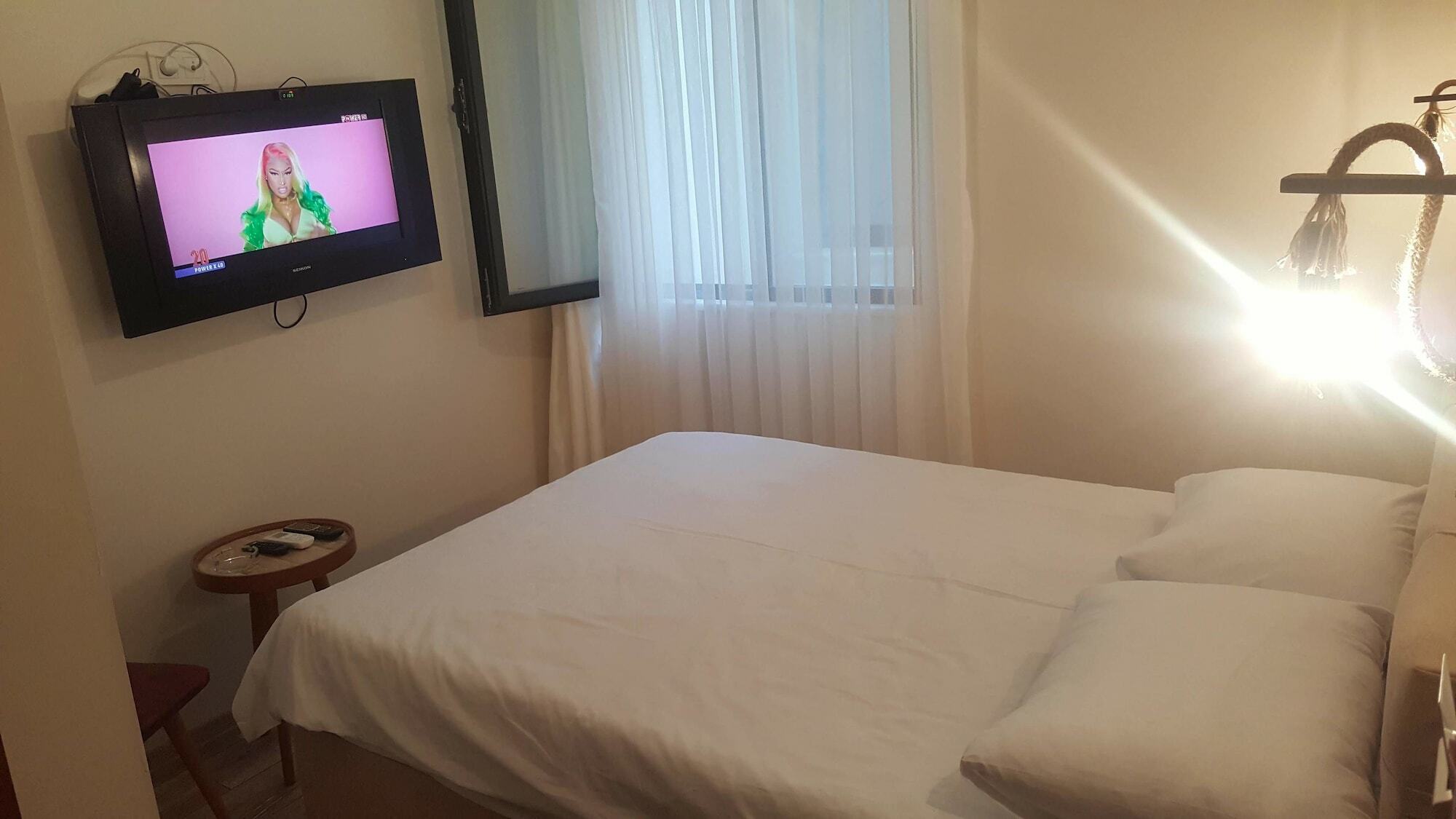 Sweet Home Taksim Otel Истанбул Екстериор снимка