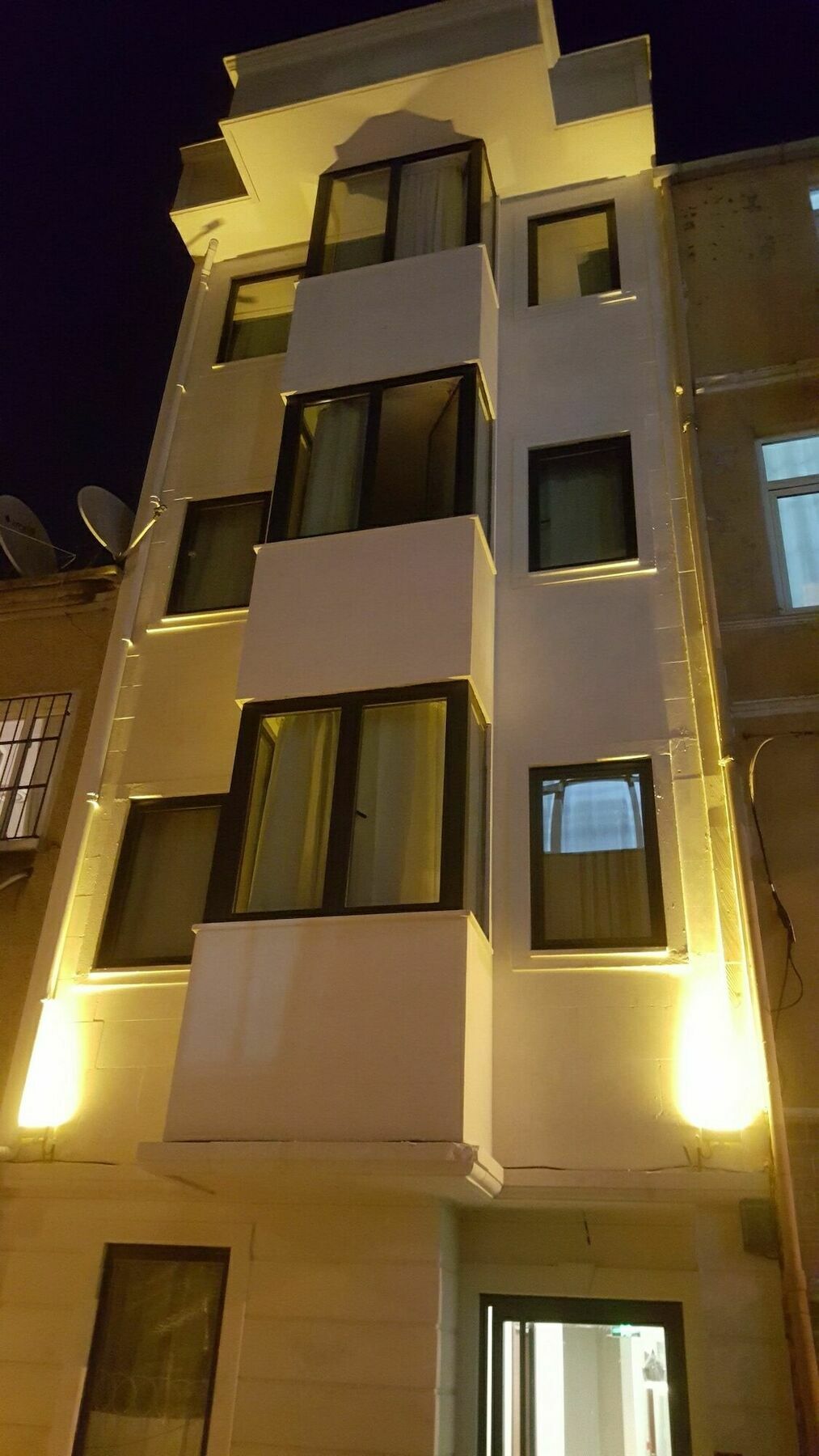 Sweet Home Taksim Otel Истанбул Екстериор снимка